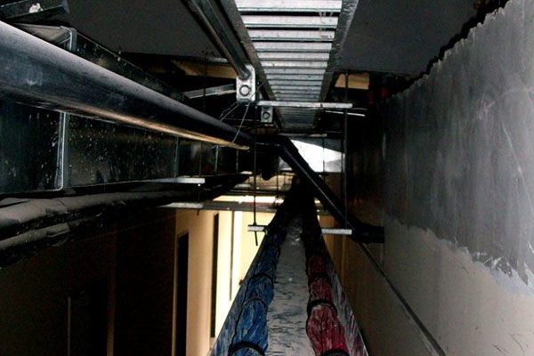 UTP Cable Laid on a Voice and Data Tray UTP Cable Laid on a Voice and Data Tray